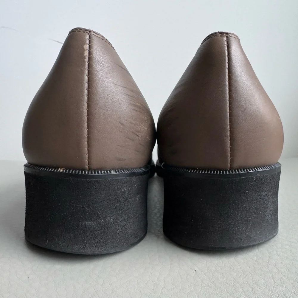 Salvatore Ferragamo Women's Taupe and Black block leather loafer/heel - Picture 4 of 8